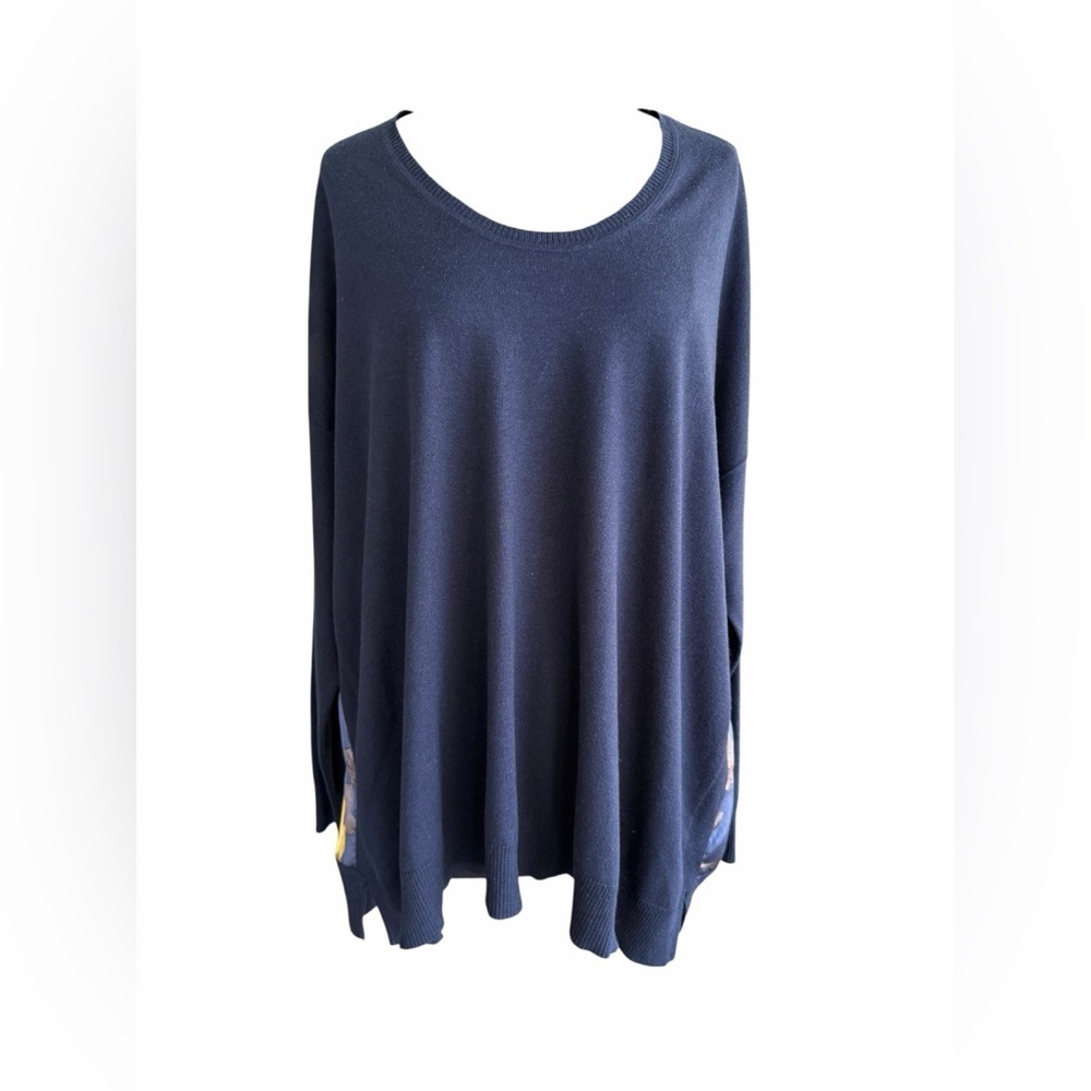 St. John Silk Cashmere Sweater Tunic Large Navy Floral Back Panel Scoop Neck